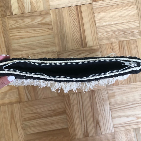 ✨2 for 35 ✨Boho Statement Clutch - Picture 3 of 6